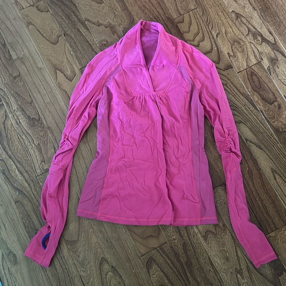 Lululemon pink pullover size 6